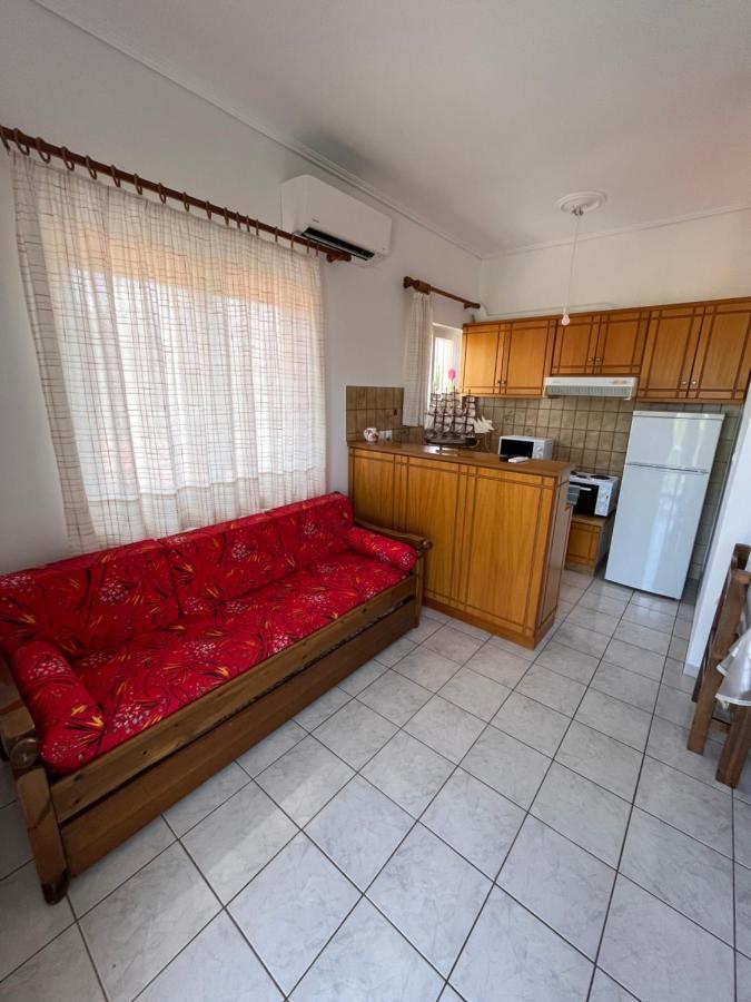 Koulouras Holiday Apartments Nikolaiika ภายนอก รูปภาพ