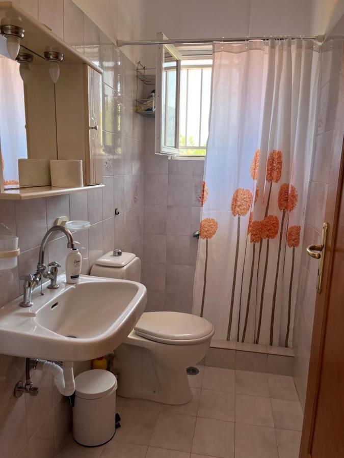 Koulouras Holiday Apartments Nikolaiika ภายนอก รูปภาพ