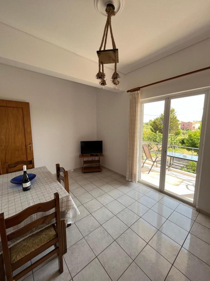 Koulouras Holiday Apartments Nikolaiika ภายนอก รูปภาพ