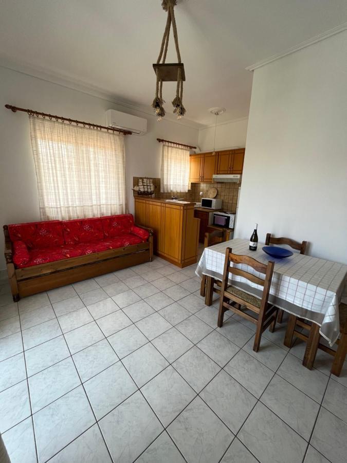 Koulouras Holiday Apartments Nikolaiika ภายนอก รูปภาพ